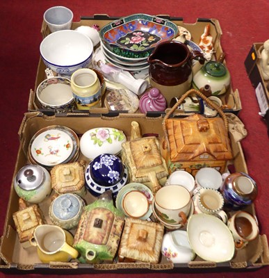 Lot 211 - A collection of ceramics, to include a...