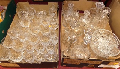 Lot 216 - A collection of glassware to include a pair of...