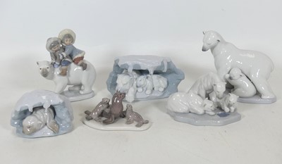 Lot 250 - A collection of Lladro figures, to include 'A...