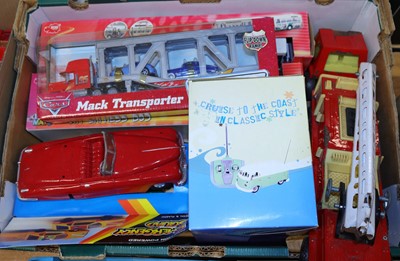 Lot 1504 - A tray of mixed tinplate and plastic...