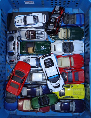 Lot 599 - One tray containing various mixed scale modern...