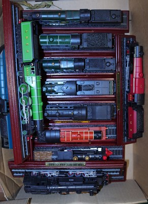 Lot 1510 - One tray of 00 gauge static display model...