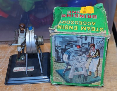 Lot 1514 - A Marx Toys Company No. J-9058 tin plate...