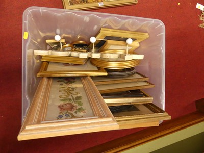 Lot 1099 - A large box containing a collection of...