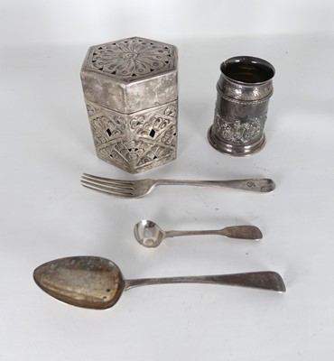 Lot 282 - An Edwardian silver christening mug, of...