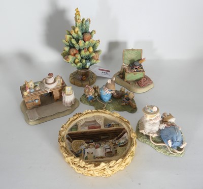 Lot 458 - A collection of Brambly Hedge Border Fine Arts...