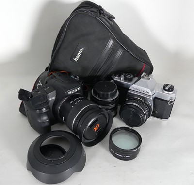 Lot 465 - A Pentax K1000 camera, with a Asahi 1-1.7 50mm...