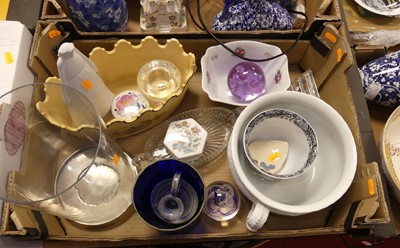 Lot 508 - A collection of ceramics and glassware, to...