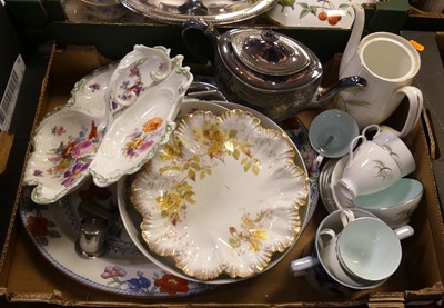 Lot 511 - A collection of ceramics, to include Tuscan...