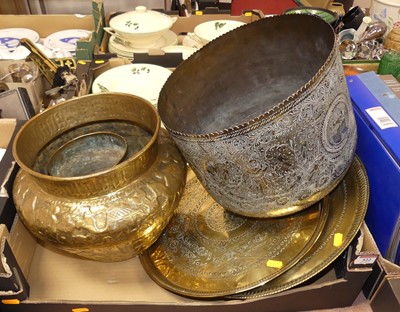 Lot 522 - A collection of metalware, to include an...