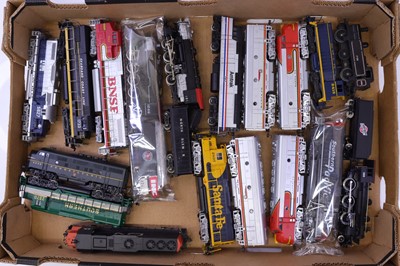 Lot 902 - One tray of various HO scale American Outline...