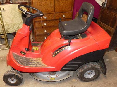 Lot 1467 - A Honda 1211 Hydrostatic petrol driven ride-on...