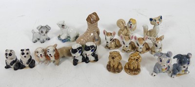 Lot 415 - A collection of assorted Wade Whimsies to...