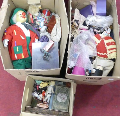 Lot 572 - An extensive collection of dolls and puppets,...
