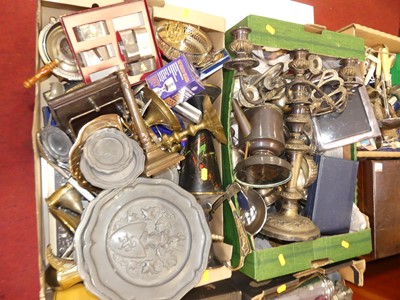 Lot 263 - A collection of silver plated items and...