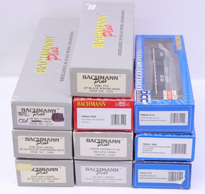 Lot 884 - 10 various boxed Bachmann HO Scale American...