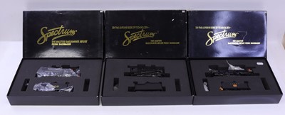 Lot 855 - Three HO gauge Bachmann Spectrum locos to...
