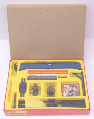 Lot 645 - Triang 00 gauge rare assembly pack for a R388...