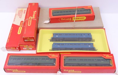 Lot 673 - A collection of various Triang 00 gauge...