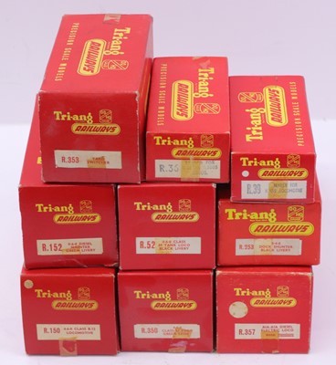 Lot 670 - Seven Triang 00 gauge locos to include R.152 0-...