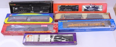 Lot 894 - Collection of 7 various boxed HO scale...