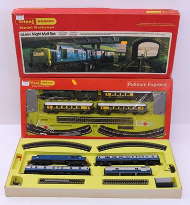 Lot 624 - Two Triang 00 gauge sets, to include a Pullman...
