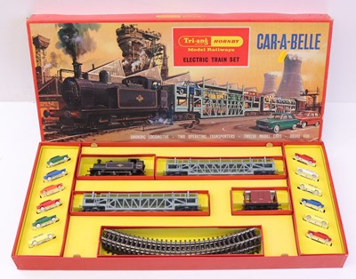 Lot 627 - Triang Hornby RS62 Car-a-belle Goods Set with...