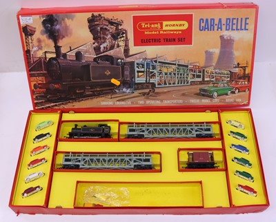 Lot 631 - Triang Hornby RS62 Car-a-belle Goods Set with...
