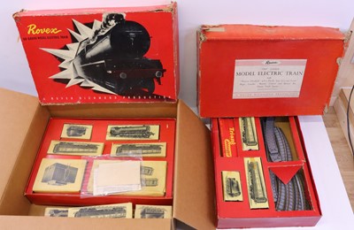 Lot 639 - A collection of pre-Triang 00 gauge Rovex...