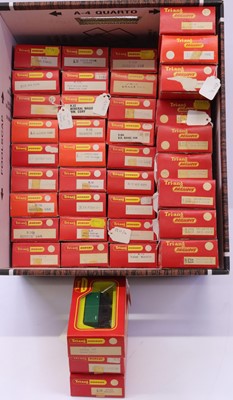 Lot 679 - Box containing approx 40 Triang 00 gauge...