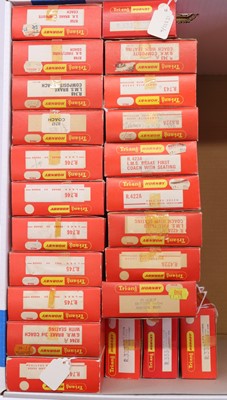 Lot 684 - 23 Triang 00 gauge coaches, to include four...