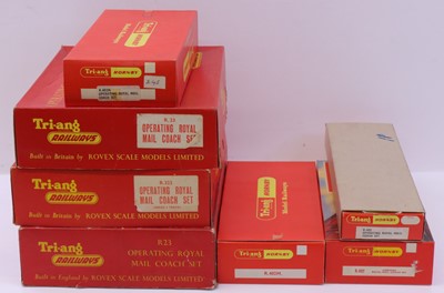 Lot 715 - A collection of Triang 00 gauge operating mail...