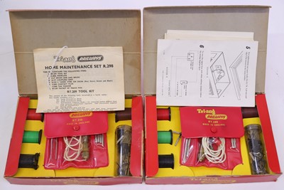 Lot 637 - Two Triang 00 gauge R.298 home maintenance...