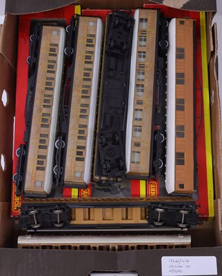 Lot 617 - Various 00 gauge teak coaches: 7 x Hornby...