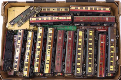 Lot 440 - Approx 29 Hornby-Dublo bogie coaches, tinplate...