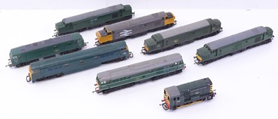 Lot 543 - Eight 00 gauge loose locos to include a Triang...