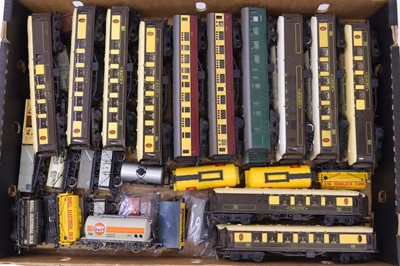 Lot 593 - One tray containing various unboxed early...