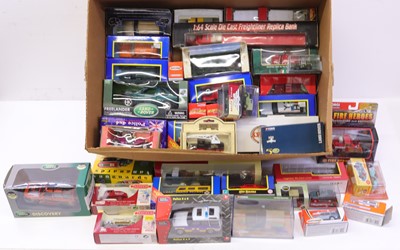 Lot 2029 - A box containing Lledo, Corgi, Matchbox, and...