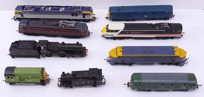 Lot 537 - A collection of 00 gauge loose locos to...
