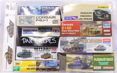 Lot 1699 - Trumpeter, Dragon, Revell and others, 1/48,...