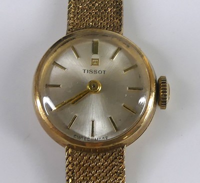 Lot 2569 - A 9ct yellow gold lady's Tissot manual wind...