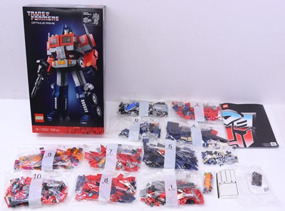 Lot 1557 - Lego, Hasbro, Takara Tomy No.10302...