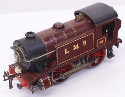 Lot 120 - 1936-7 Hornby 0-gauge 20v electric 0-4-0 No.1...
