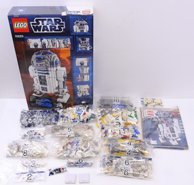 Lot 1629 - Lego Star Wars No. 10225 R2-D2 housed in a...