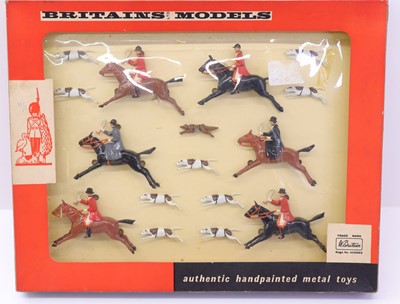Lot 1542 - Britains No.9656 "Full Cry" complete set,...