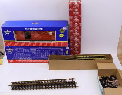 Lot 49 - USA trains G gauge 45mm EMD GP-9 American...