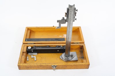 Lot 137 - A mid-20th century Vernier height gauge, No....