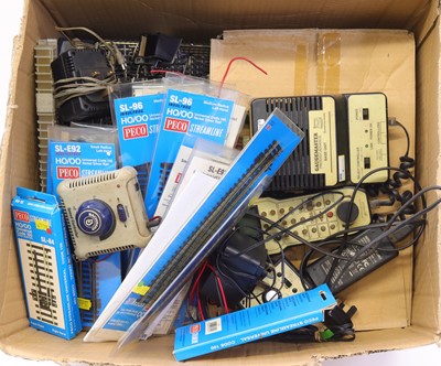 Lot 611 - A collection of various 00 gauge accessories,...