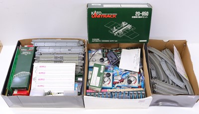 Lot 990 - Three boxes containing various Kato N gauge...