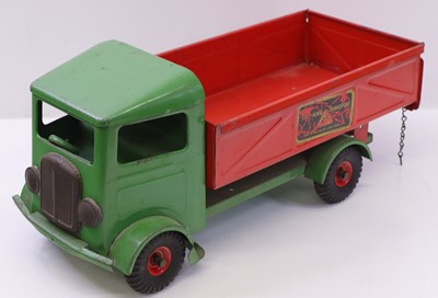 Lot 1772 - Triang Lines Brothers 200 Series, Fordson...